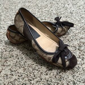 Coach flats